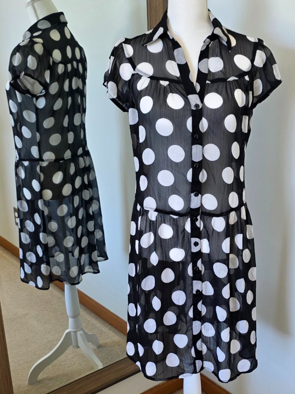 AGB Dress Polka Dot Short Sleeve Midi Dress